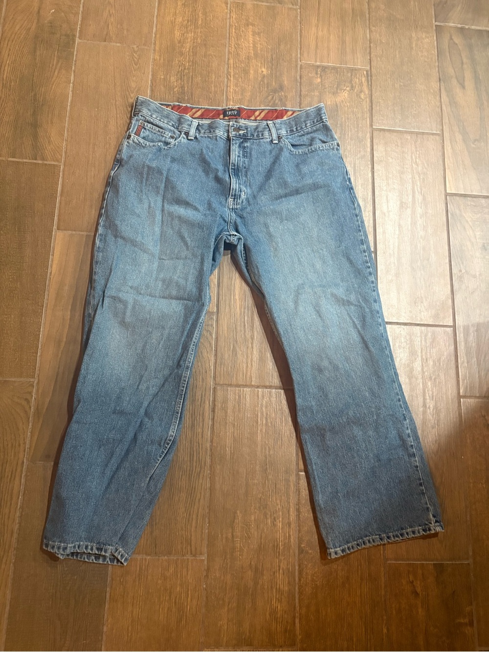 Izod Men's Light Blue Straight-Leg Jeans